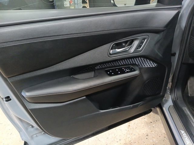 Used 2024 Nissan Ariya AWD image 10