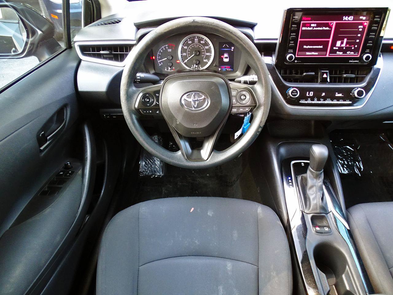 Used 2022 Toyota Corolla LE FWD image 19