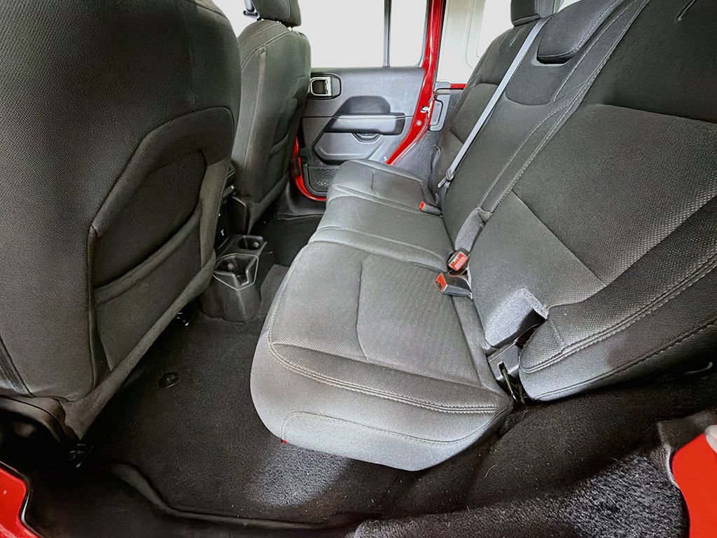 Used 2021 Jeep Wrangler Unlimited Sahara w/ Uconnect 4C Nav & Sound Group AWD/4WD image 25