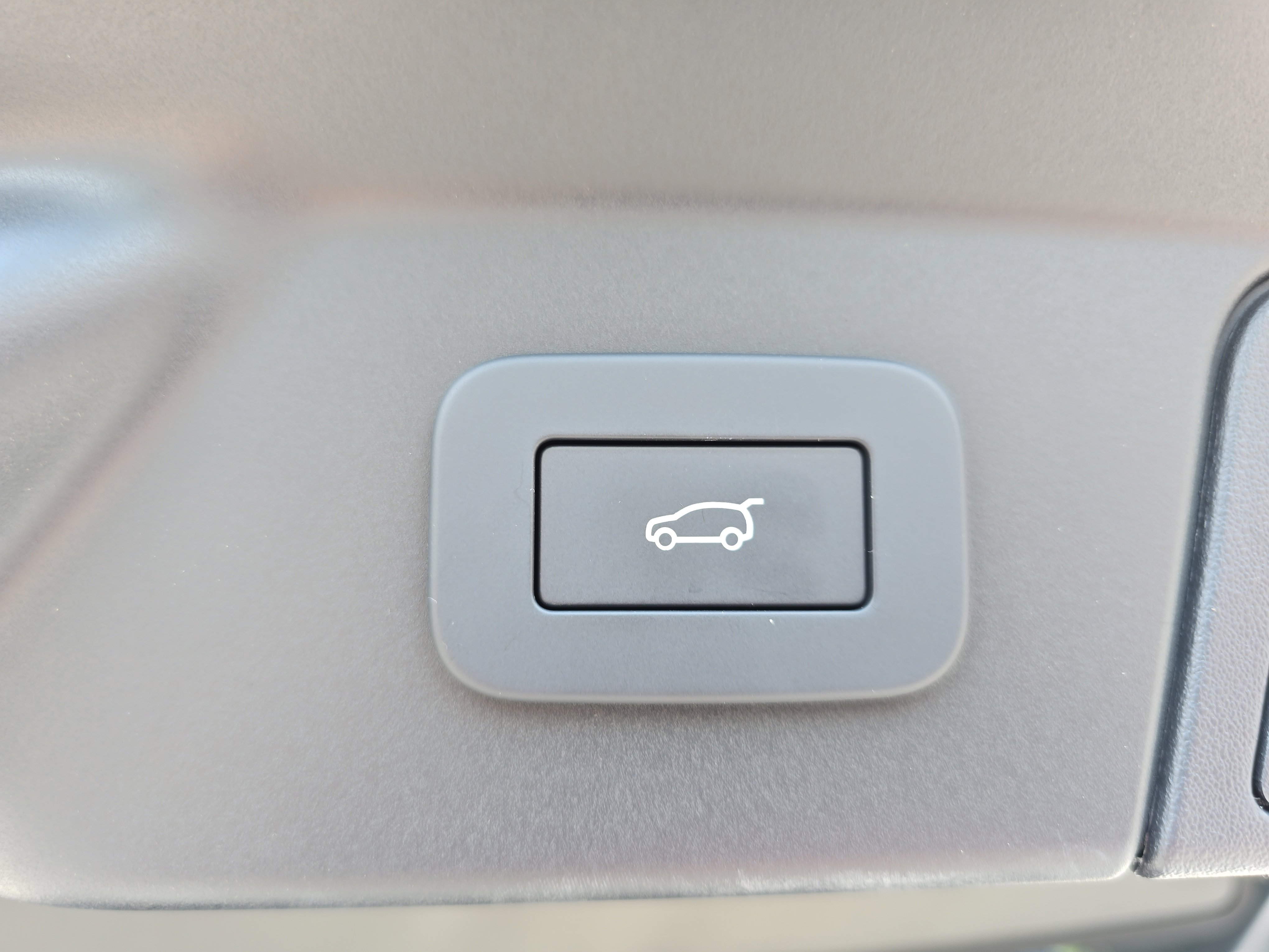 New 2026 Land Rover Range Rover Velar Dynamic SE image 13