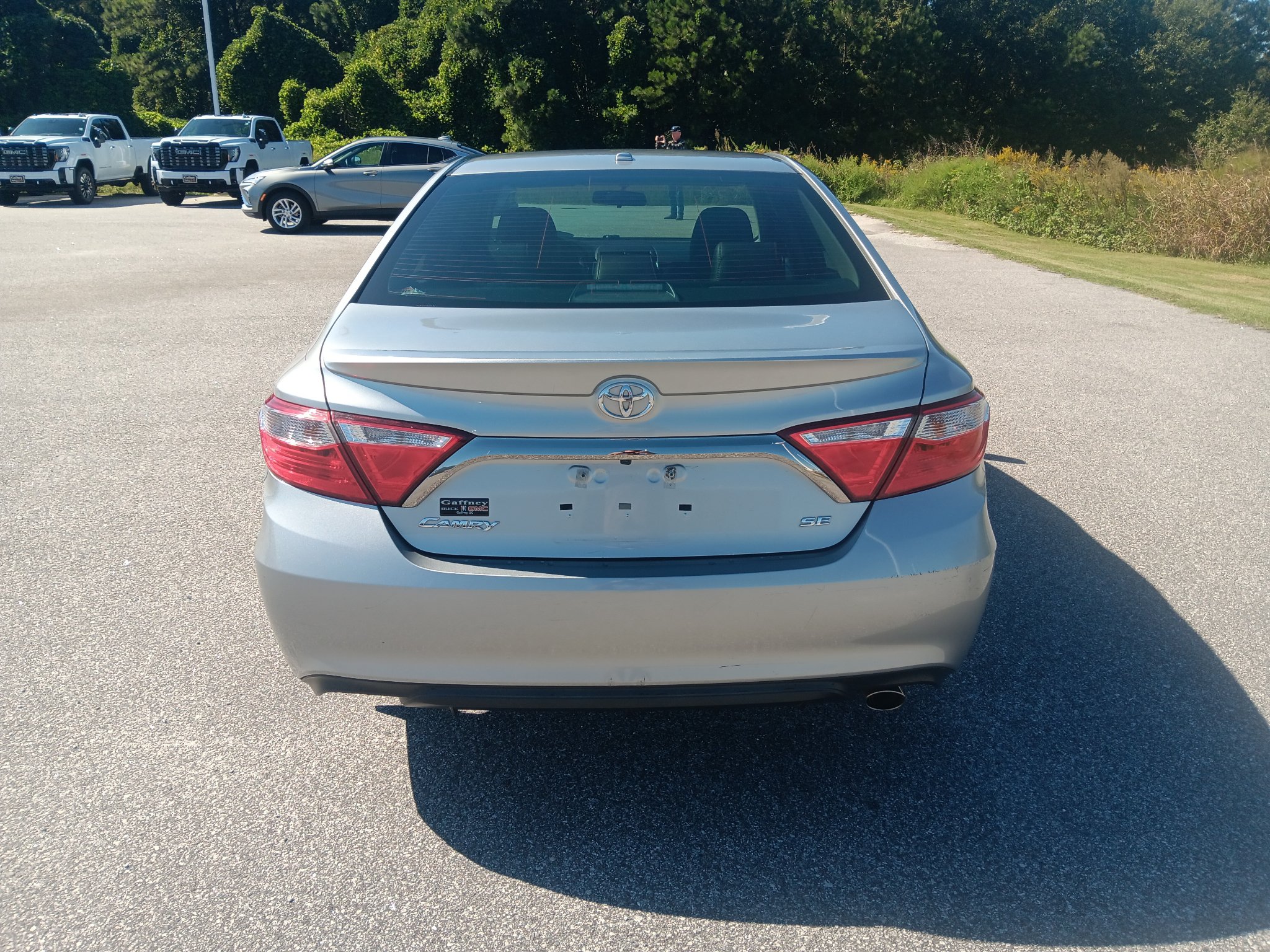 Used 2015 Toyota Camry SE FWD image 6
