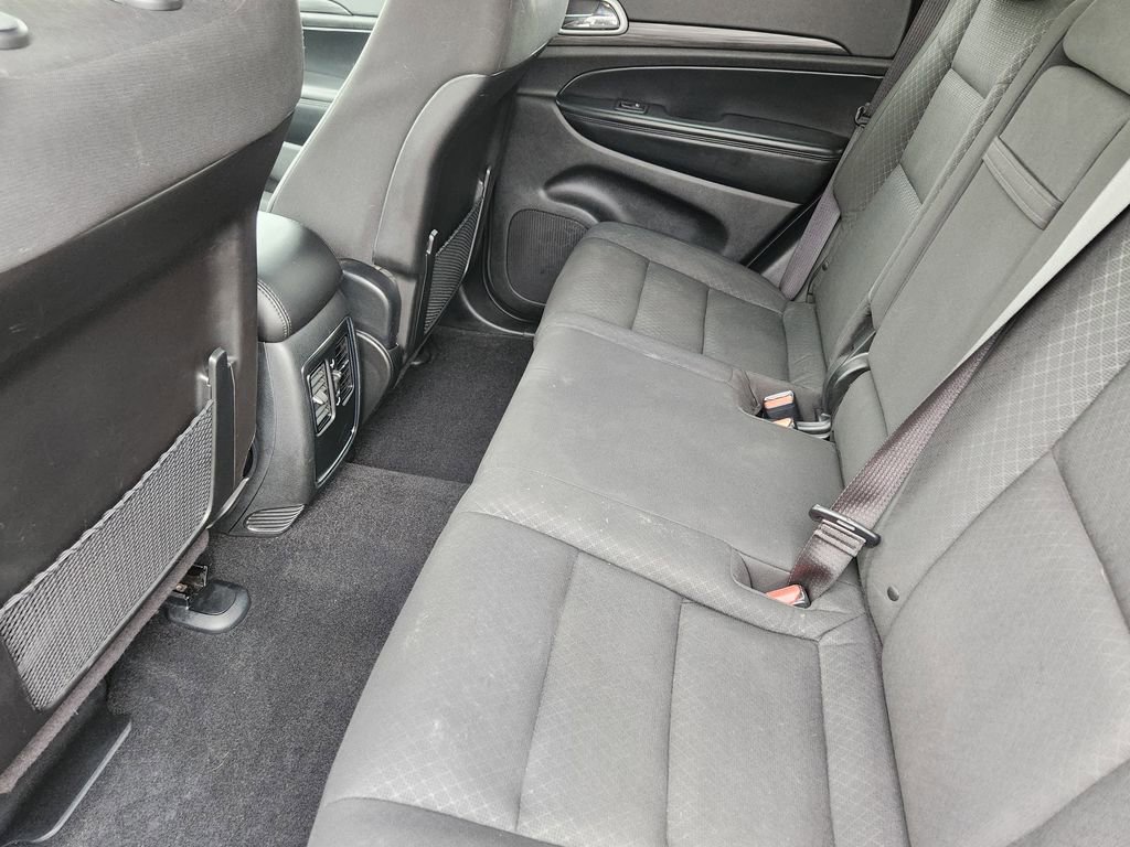 Used 2021 Jeep Grand Cherokee Laredo image 19