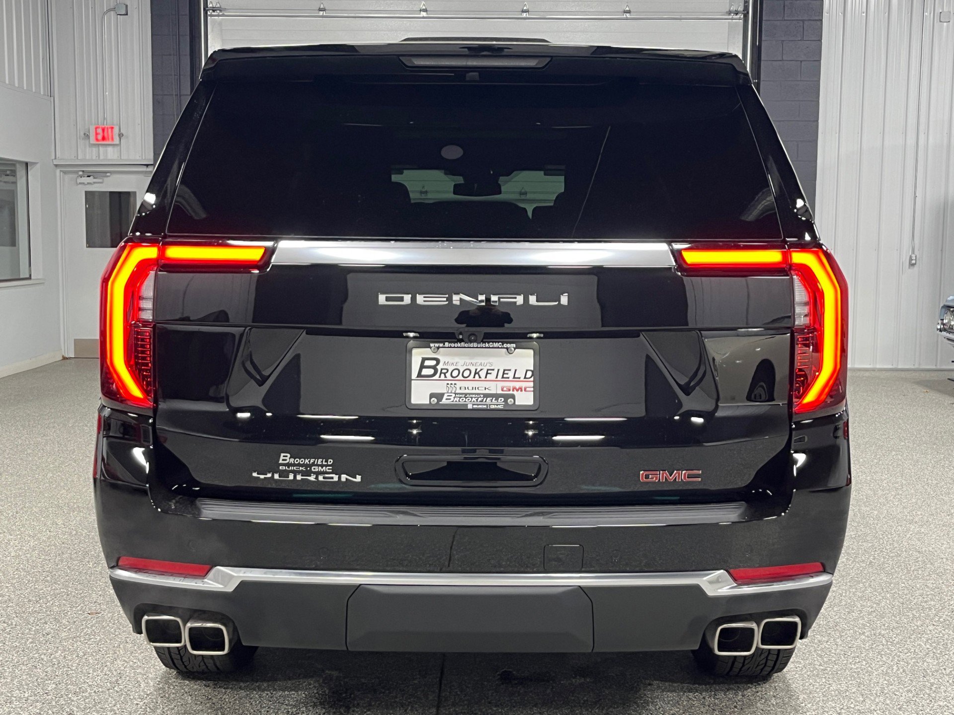 New 2026 GMC Yukon XL Denali w/ Sun & Power Step Package image 4