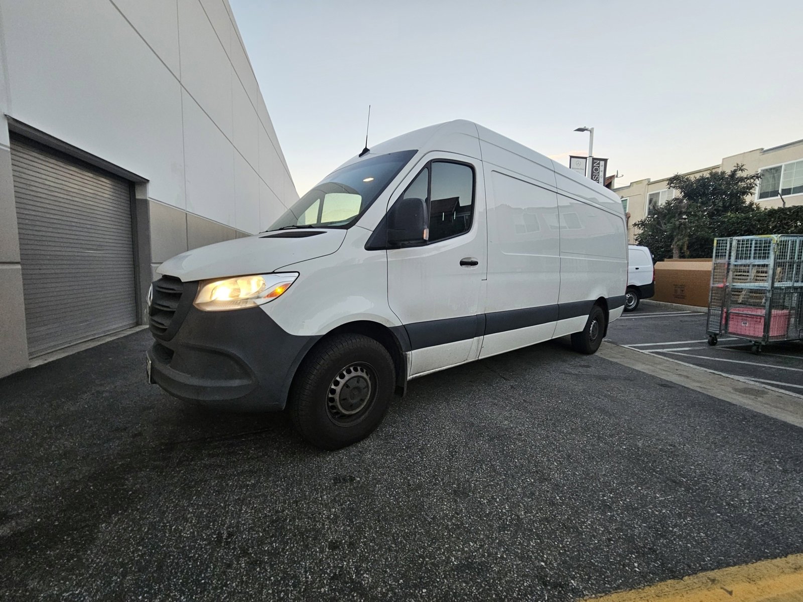 Used 2023 Mercedes-Benz Sprinter 2500 image 4