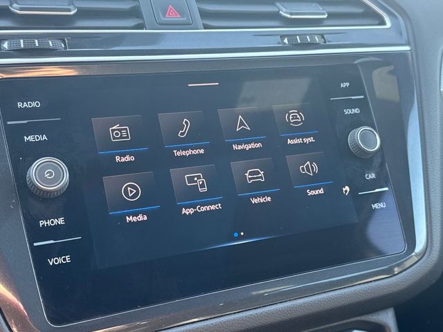 Used 2024 Volkswagen Tiguan SE R-Line image 20