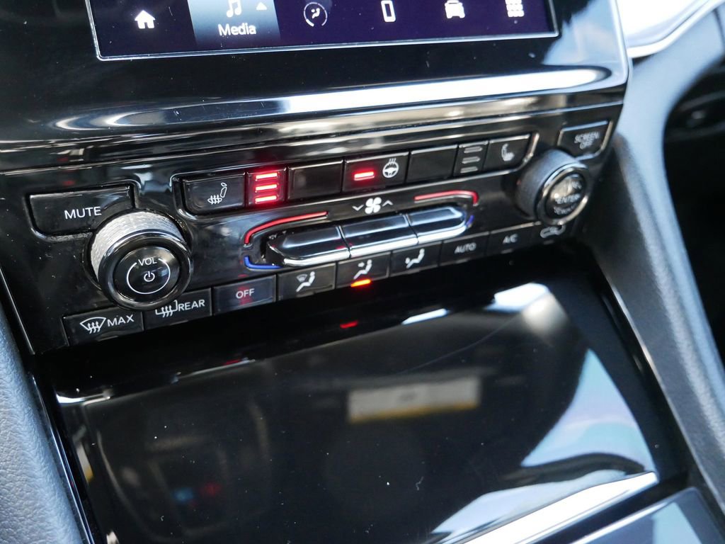 Used 2021 Jeep Grand Cherokee L Laredo image 19