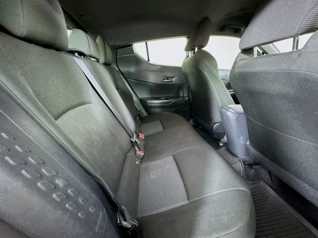 Used 2019 Toyota C-HR LE FWD image 32