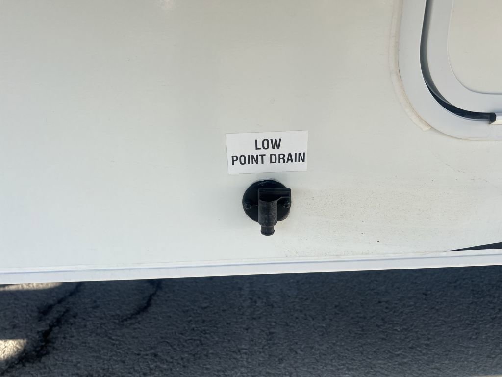 Used 2022 Ford E-450 and Econoline 450 Super Duty w/ Motorhome Prep Package image 24