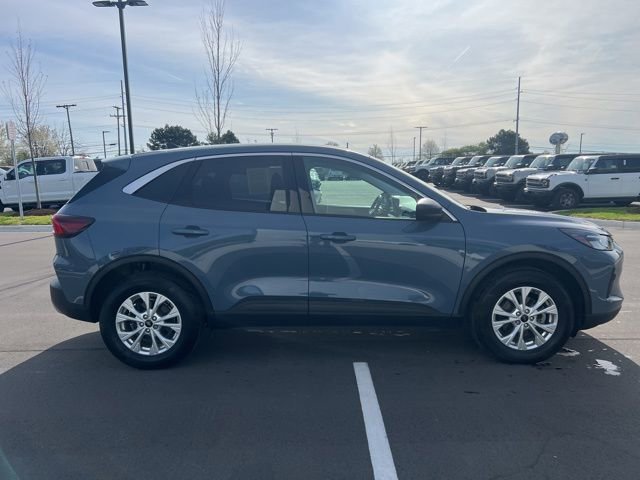 Used 2023 Ford Escape Active w/ Tech Pack #1 AWD/4WD image 4