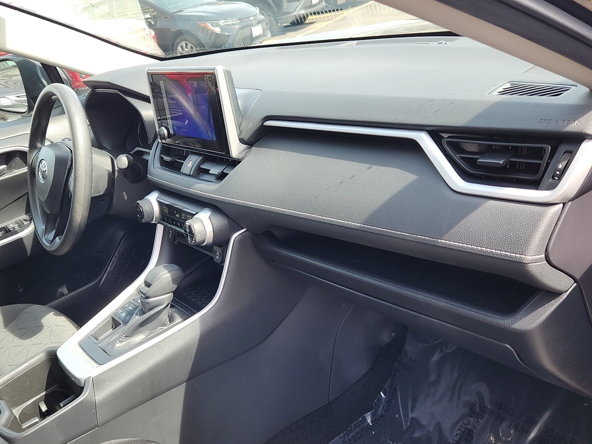 Certified 2025 Toyota RAV4 XLE AWD/4WD image 30