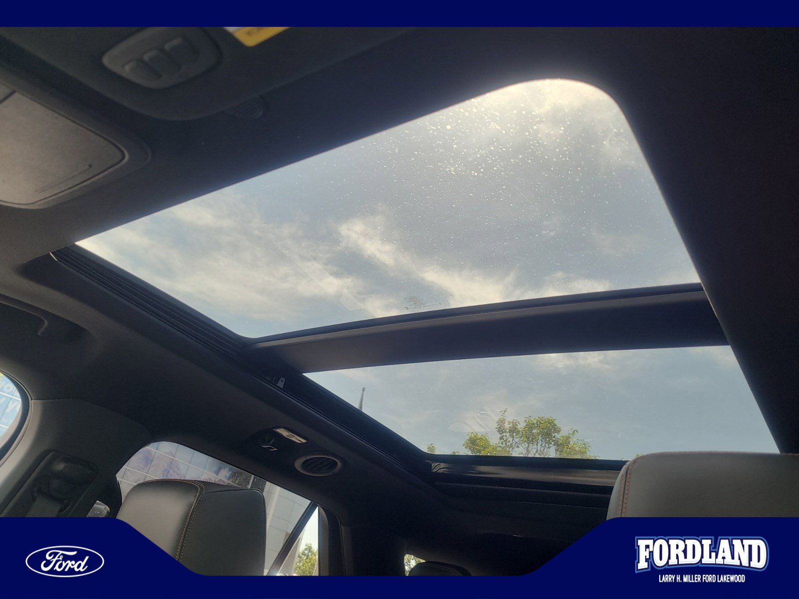 Used 2023 Ford Explorer Timberline w/ Timberline Technology Package AWD/4WD image 32