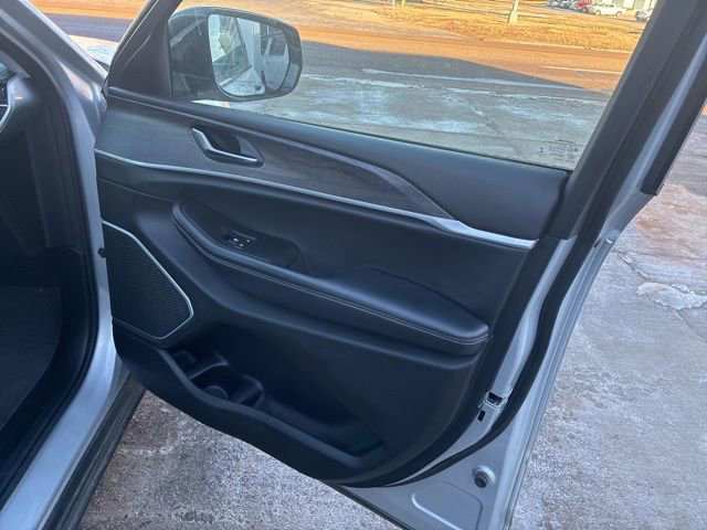 Used 2021 Jeep Grand Cherokee L Limited image 32