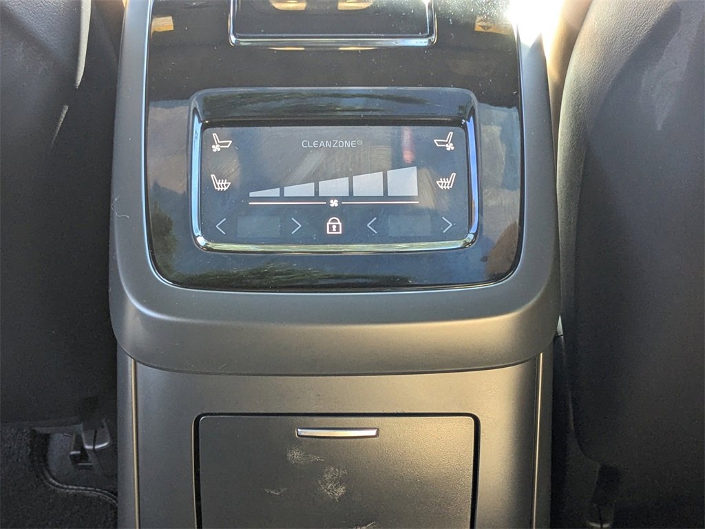 Certified 2024 Volvo S90 T8 Ultimate w/ Lounge Package image 12