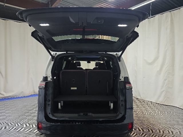Certified 2025 Volkswagen ID. Buzz Pro S Plus AWD/4WD image 35