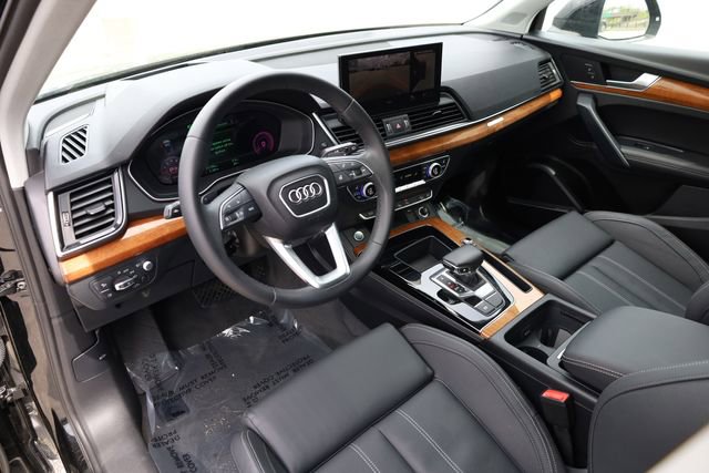 Used 2022 Audi Q5 2.0T Prestige w/ Prestige Package image 12