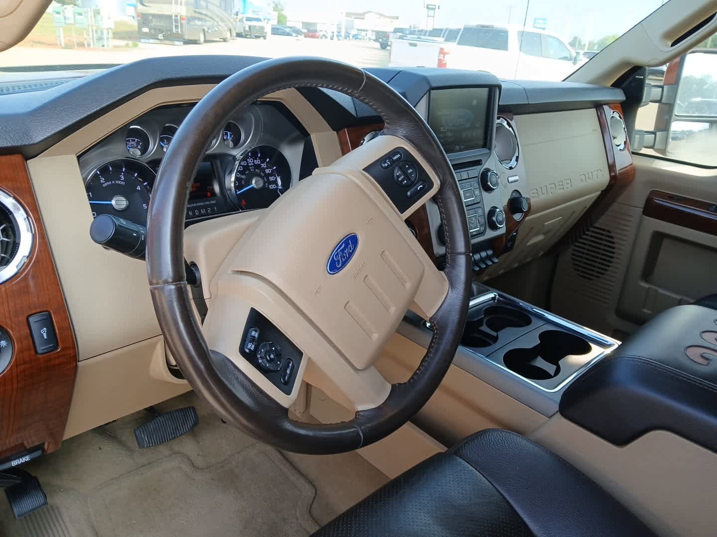 Used 2015 Ford F250 King Ranch w/ FX4 Off-Road Package AWD/4WD image 19