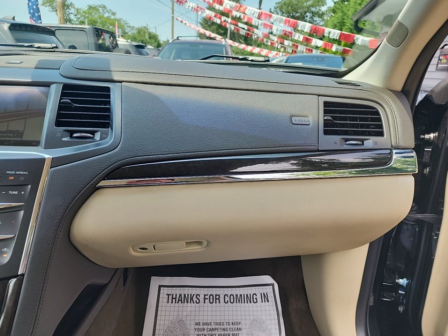 Used 2014 Lincoln MKS w/ Equipment Group 101A FWD image 42