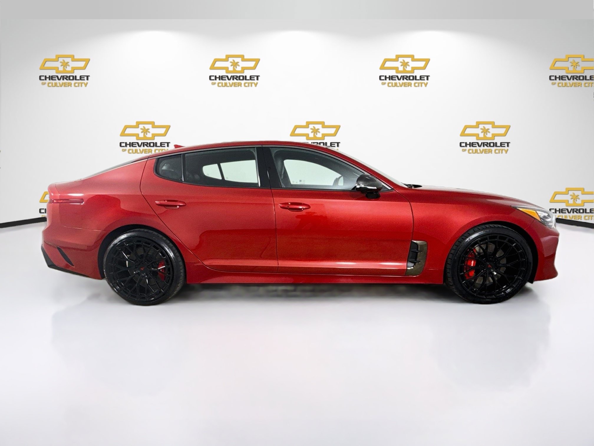 Used 2023 Kia Stinger GT2 RWD image 9