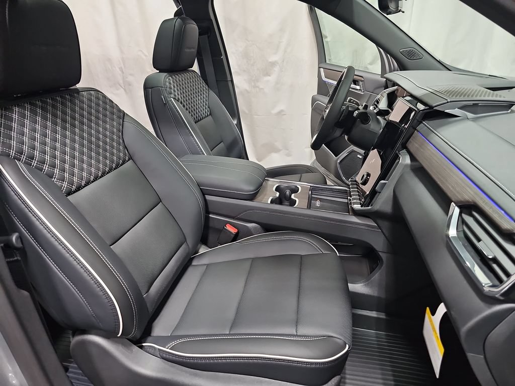 New 2027 GMC Acadia Denali w/ LPO, Floor Liner Package AWD/4WD image 10