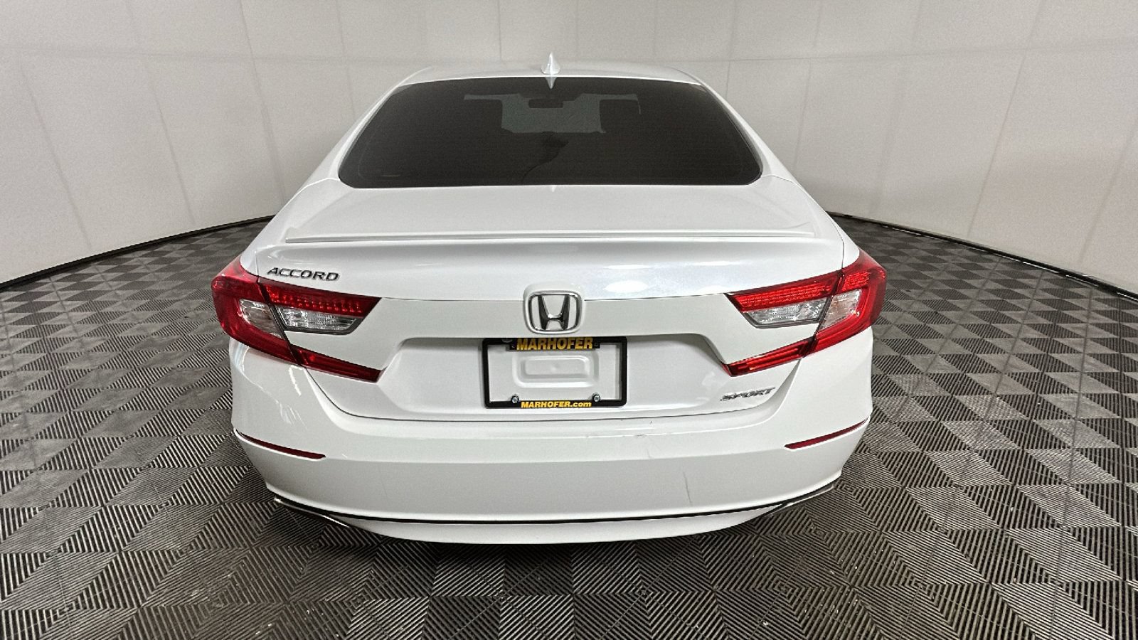 Used 2019 Honda Accord Sport image 3