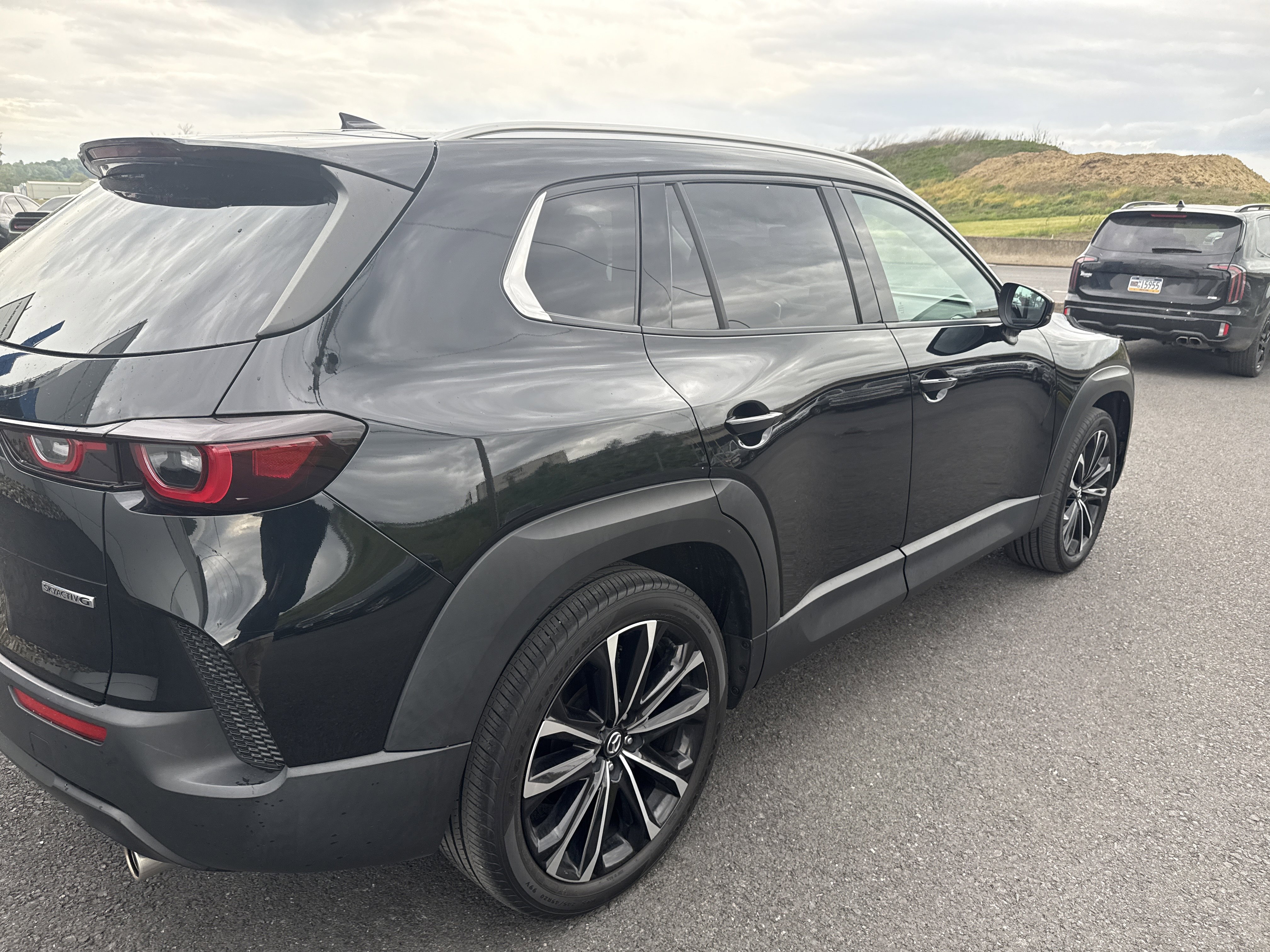 Used 2023 MAZDA CX-50 AWD 2.5 S w/ Premium Plus Pkg image 3