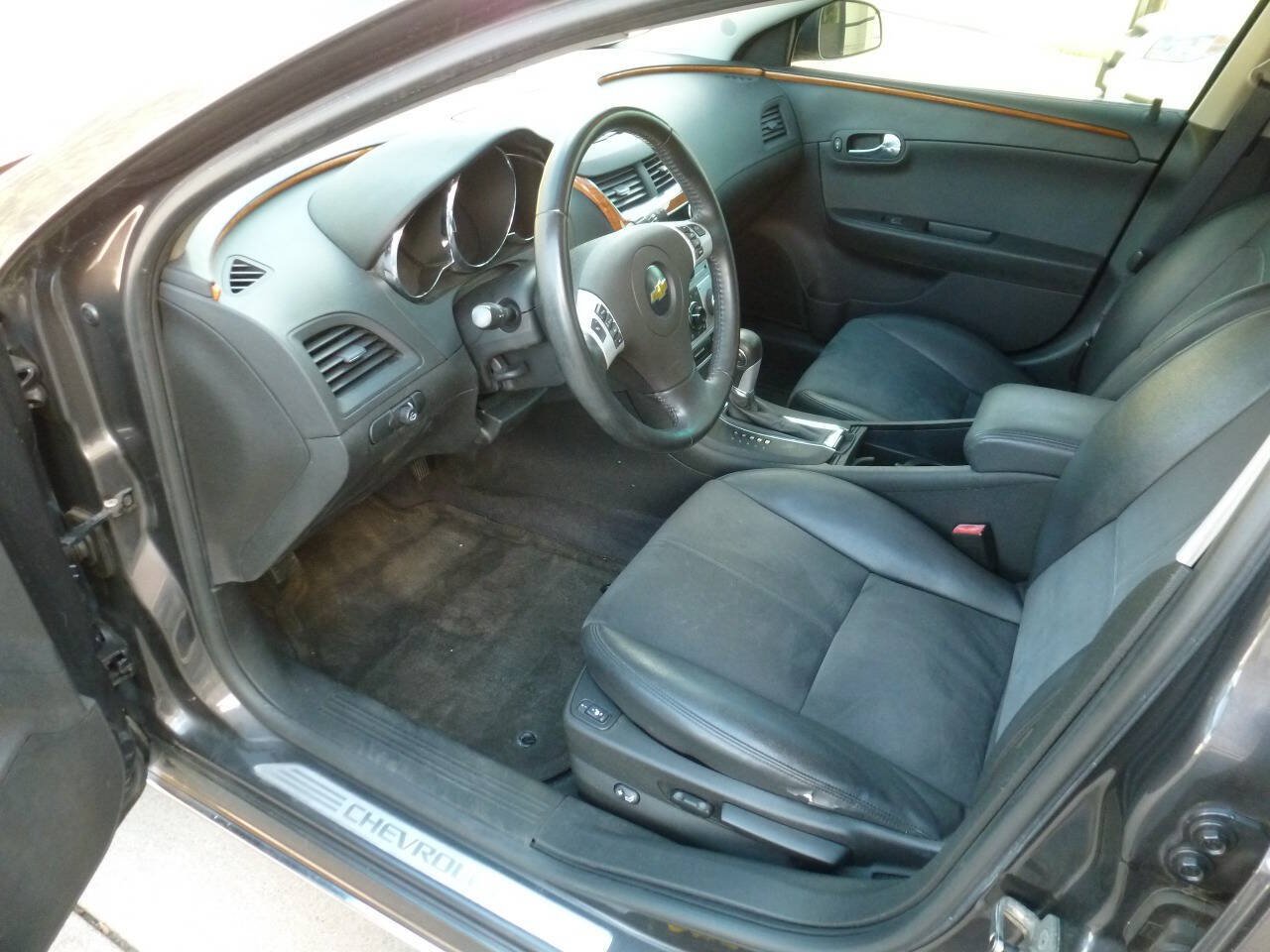 Used 2011 Chevrolet Malibu LT w/ HFV6 Engine Package FWD image 9