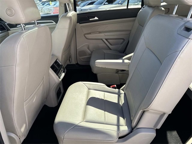 Used 2021 Volkswagen Atlas SE w/ Panoramic Sunroof Package image 16