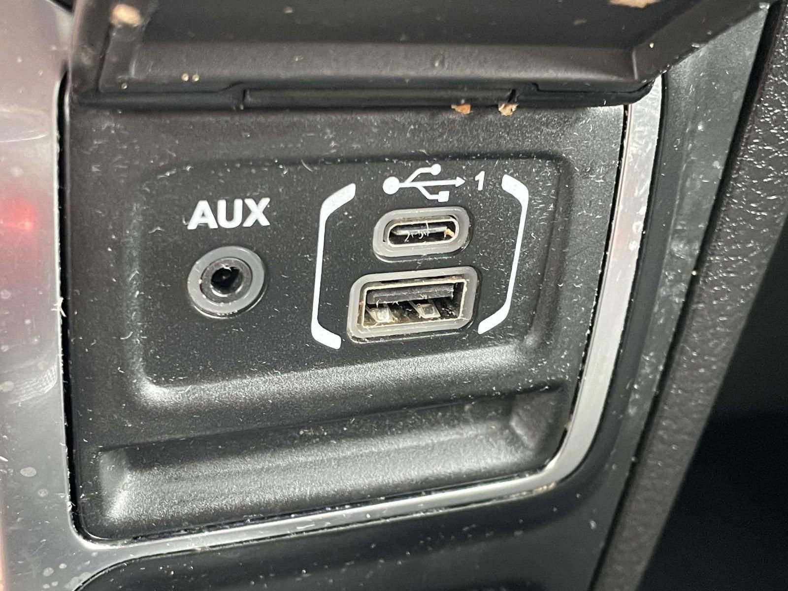 Used 2024 Jeep Wrangler Unlimited Sport AWD/4WD image 12