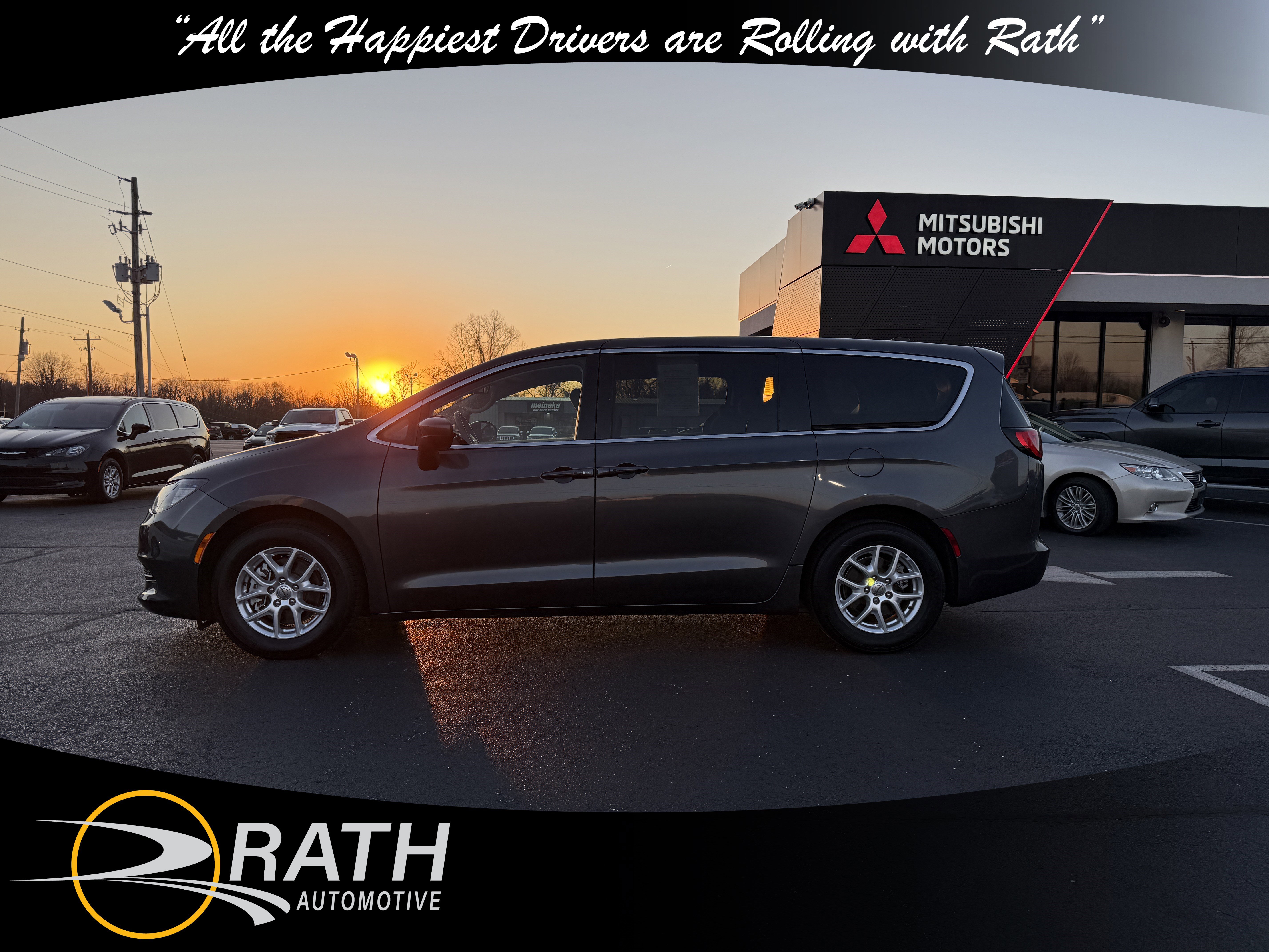 Used 2023 Chrysler Voyager LX image 6