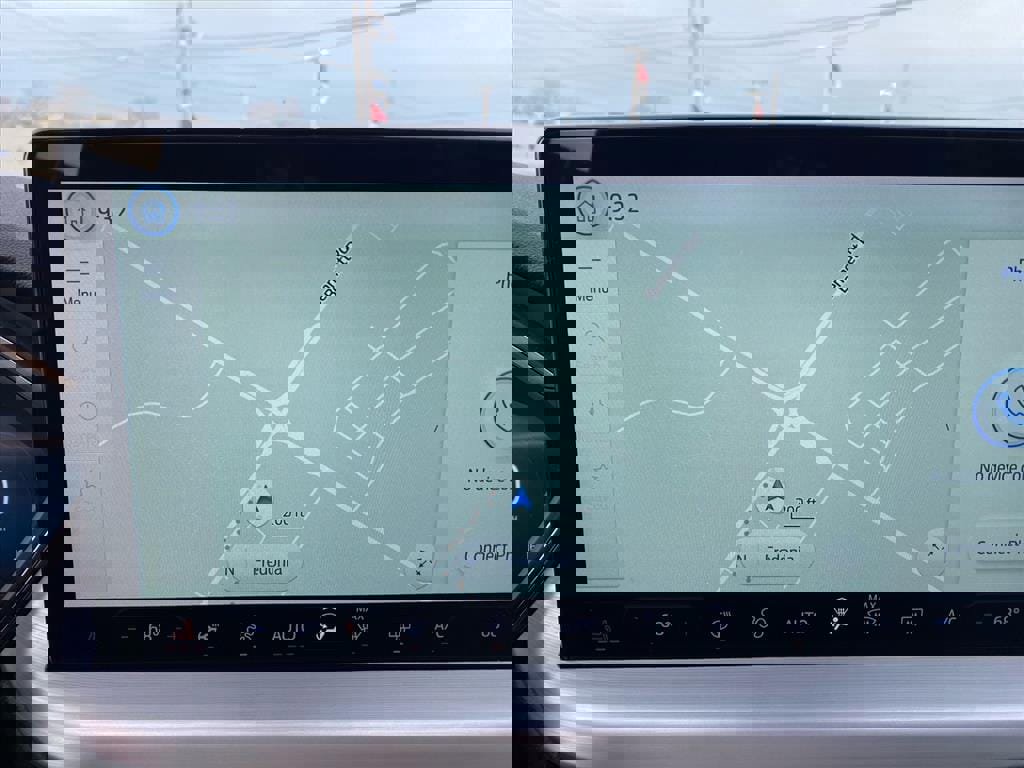 Used 2025 Ford Escape Platinum image 14