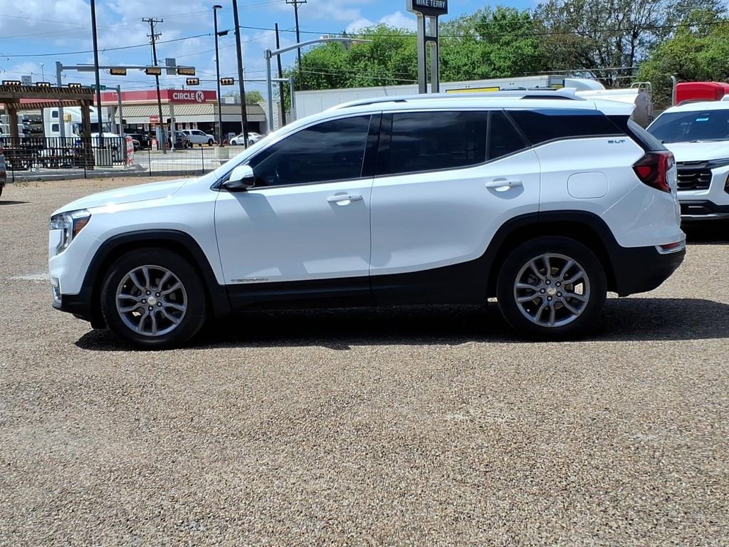 Certified 2023 GMC Terrain SLT image 2