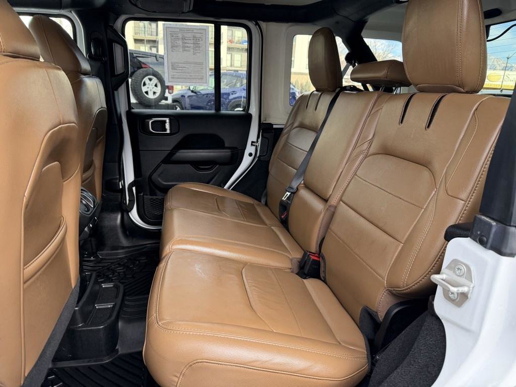 Used 2023 Jeep Wrangler Sahara w/ Cold Weather Group image 18