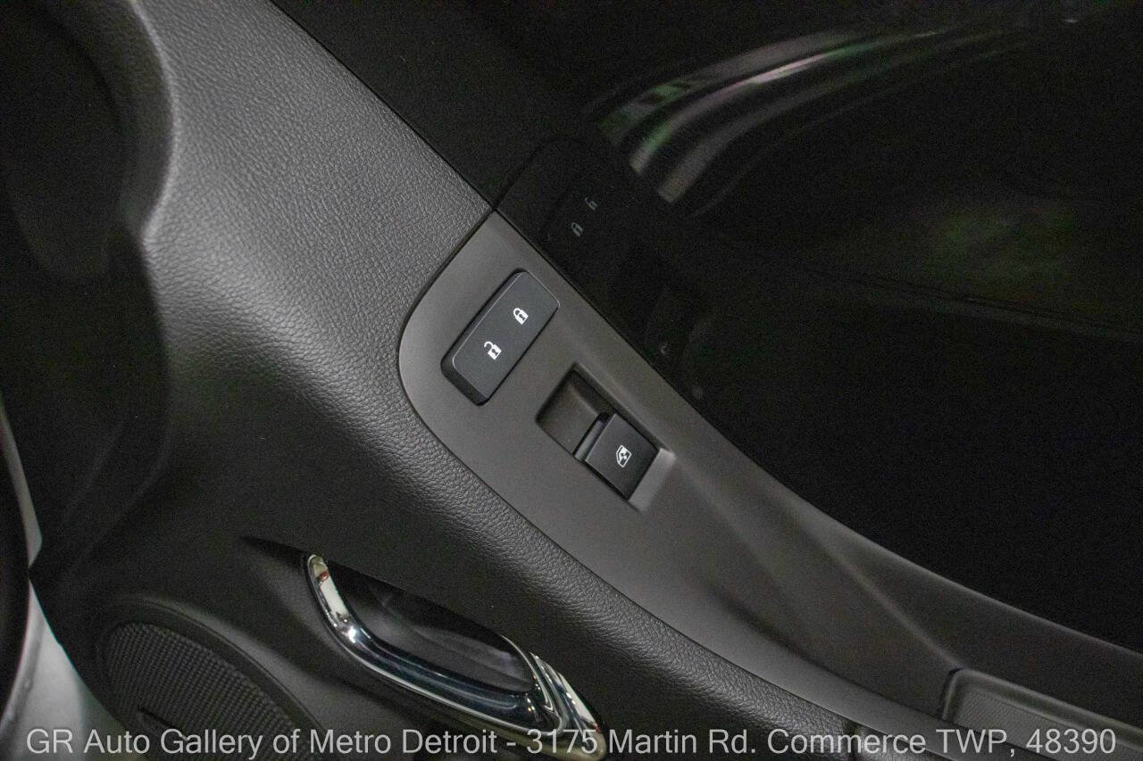 Used 2012 Chevrolet Camaro ZL1 image 36