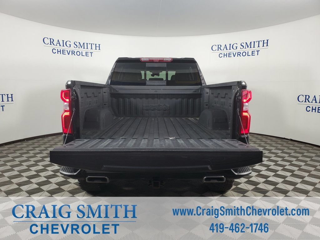 Used 2023 Chevrolet Silverado 1500 High Country w/ High Country Premium Package AWD/4WD image 18