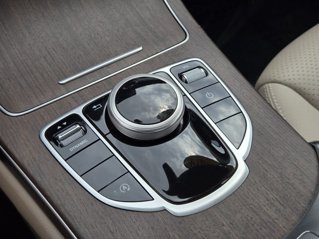 Used 2019 Mercedes-Benz C 300 4MATIC Sedan image 21