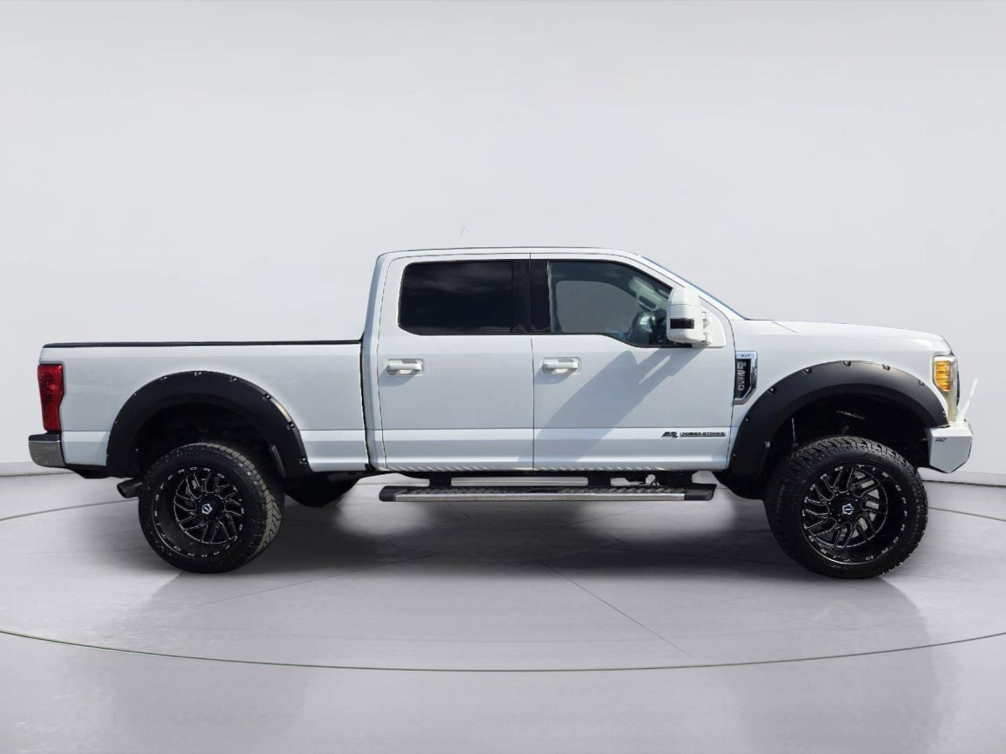Used 2017 Ford F250 XLT AWD/4WD image 4