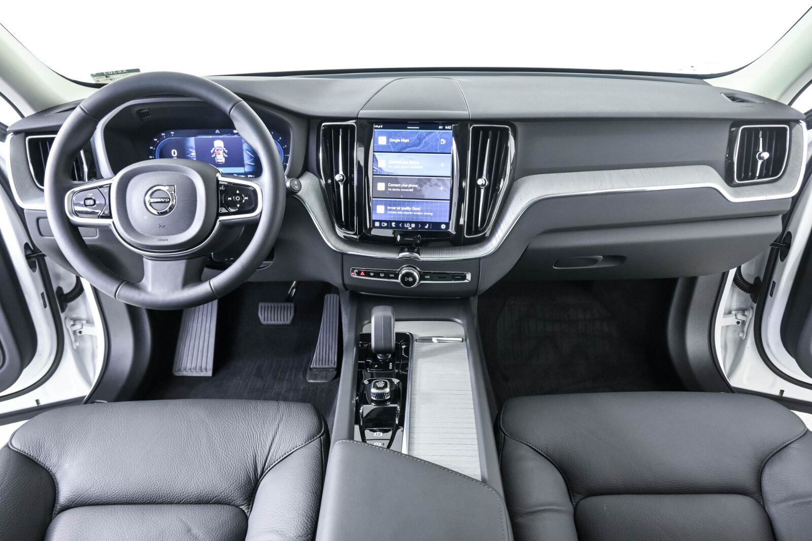 Certified 2025 Volvo XC60 B5 Plus w/ Protection Package Premier AWD/4WD image 16