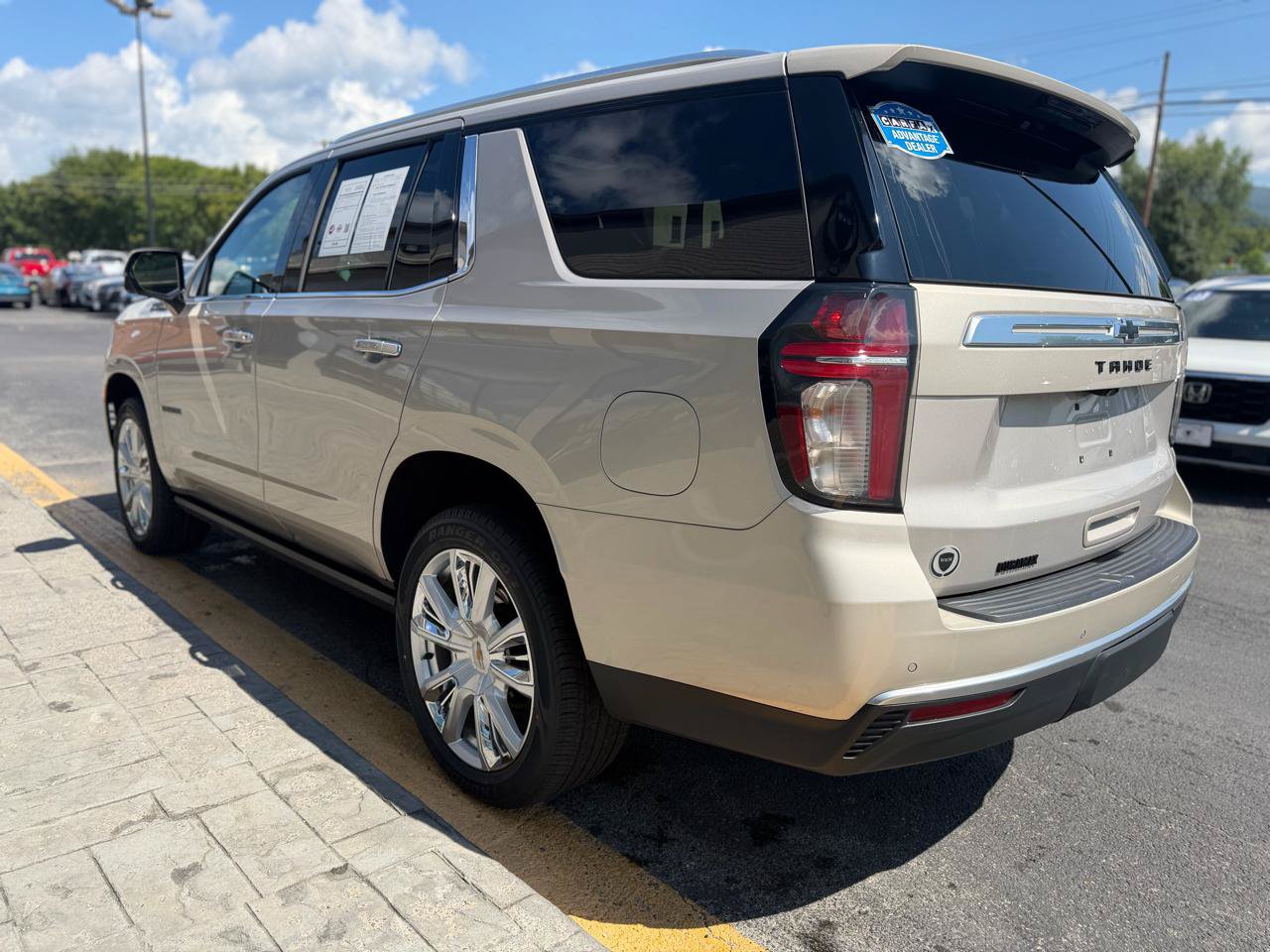Used 2022 Chevrolet Tahoe High Country AWD/4WD image 6