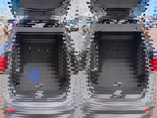 New 2026 Chevrolet Trax RS w/ Sunroof Package image 16