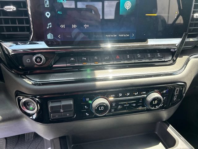 Used 2025 Chevrolet Silverado 1500 ZR2 AWD/4WD image 23