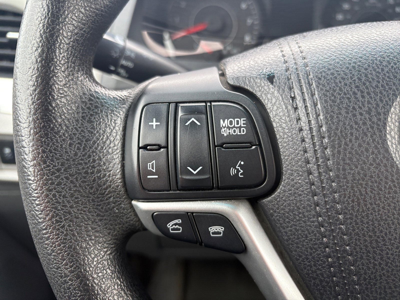 Used 2015 Toyota Sienna LE image 16