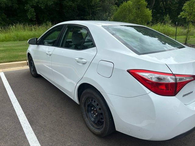 Used 2015 Toyota Corolla LE FWD image 7