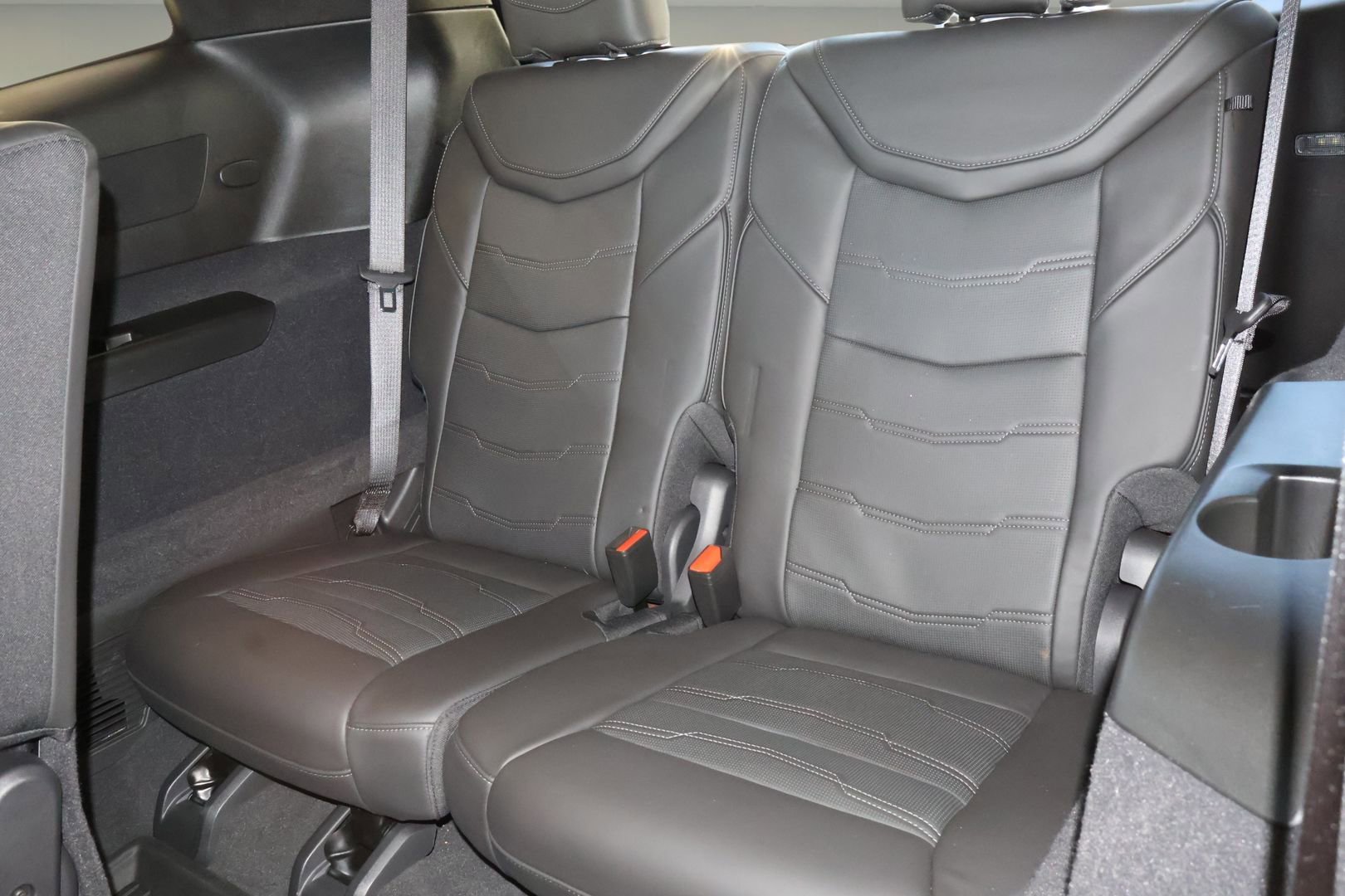 Certified 2025 Cadillac XT6 Premium Luxury w/ Platinum Package image 13