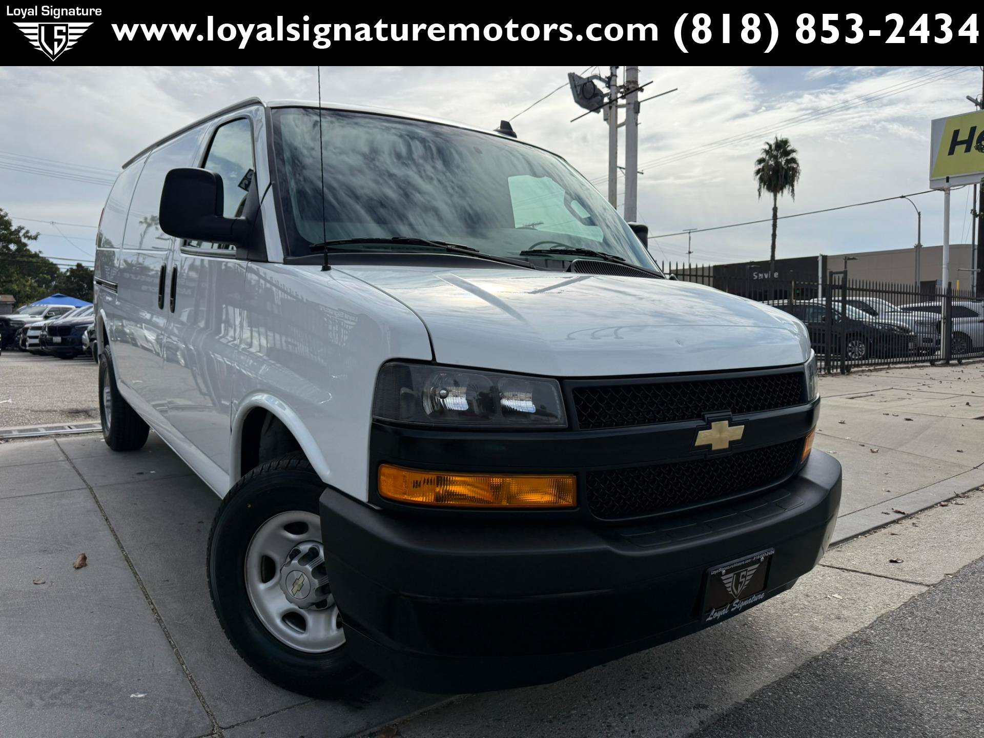 Used 2022 Chevrolet Express 2500 w/ Driver Convenience Package RWD image 1