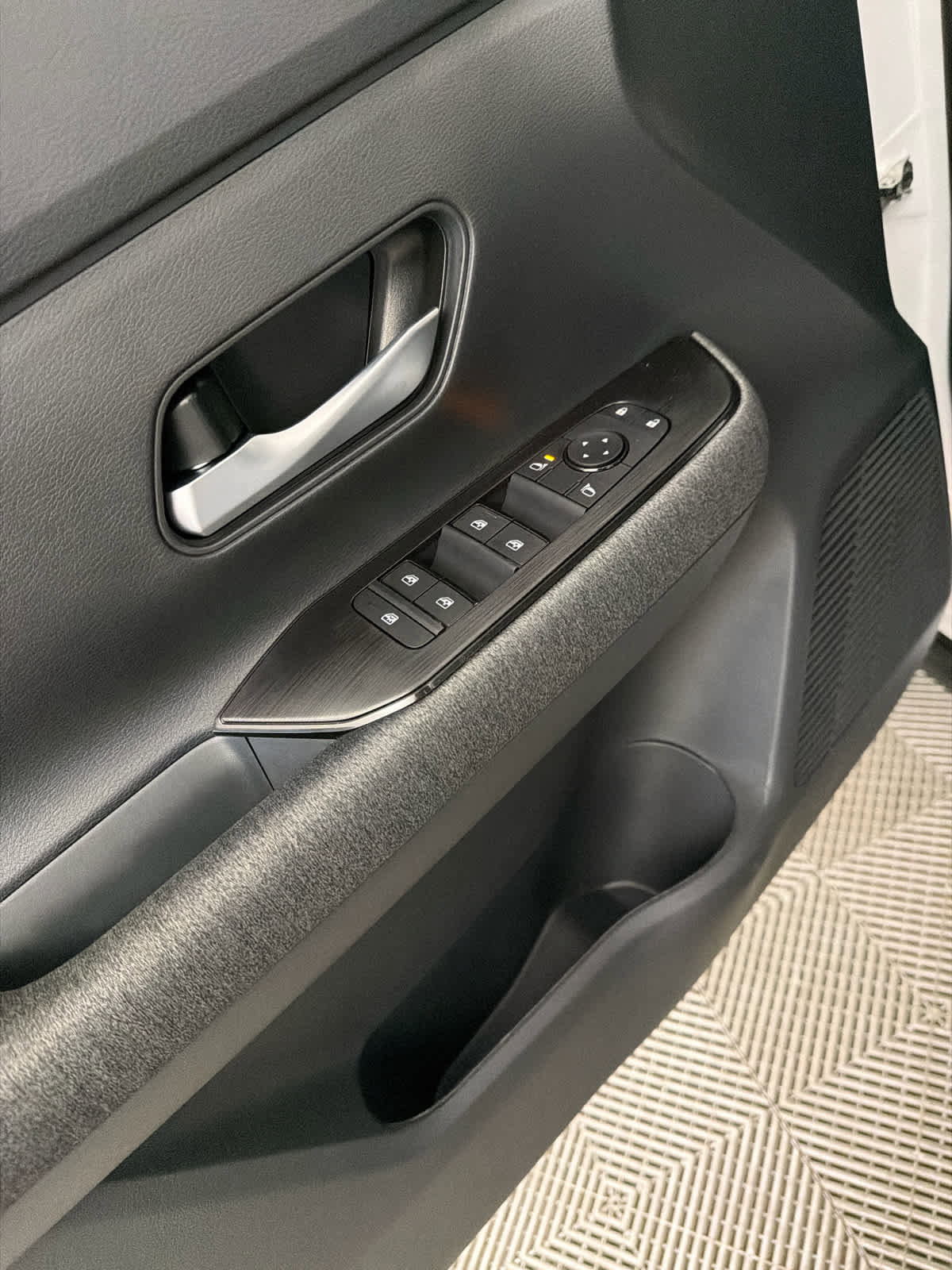 New 2026 Nissan Kicks SV image 22