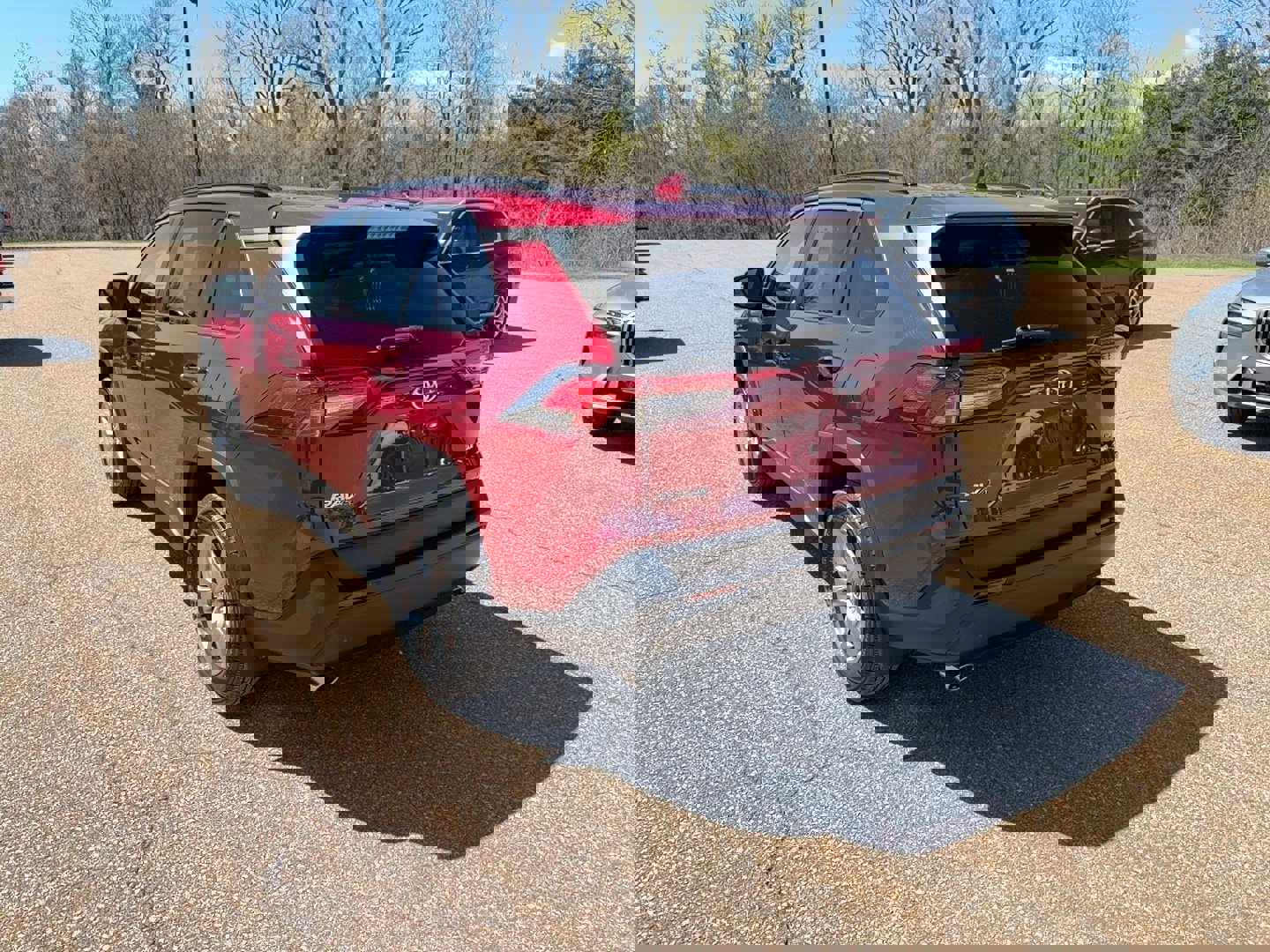 Used 2023 Toyota RAV4 XLE w/ Convenience Package AWD/4WD image 7