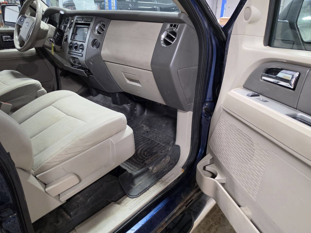 Used 2008 Ford Expedition XLT AWD/4WD image 14