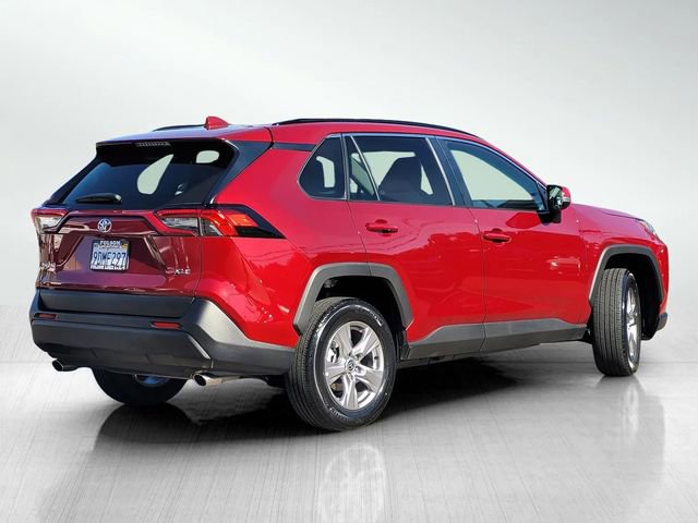 Used 2022 Toyota RAV4 XLE image 4