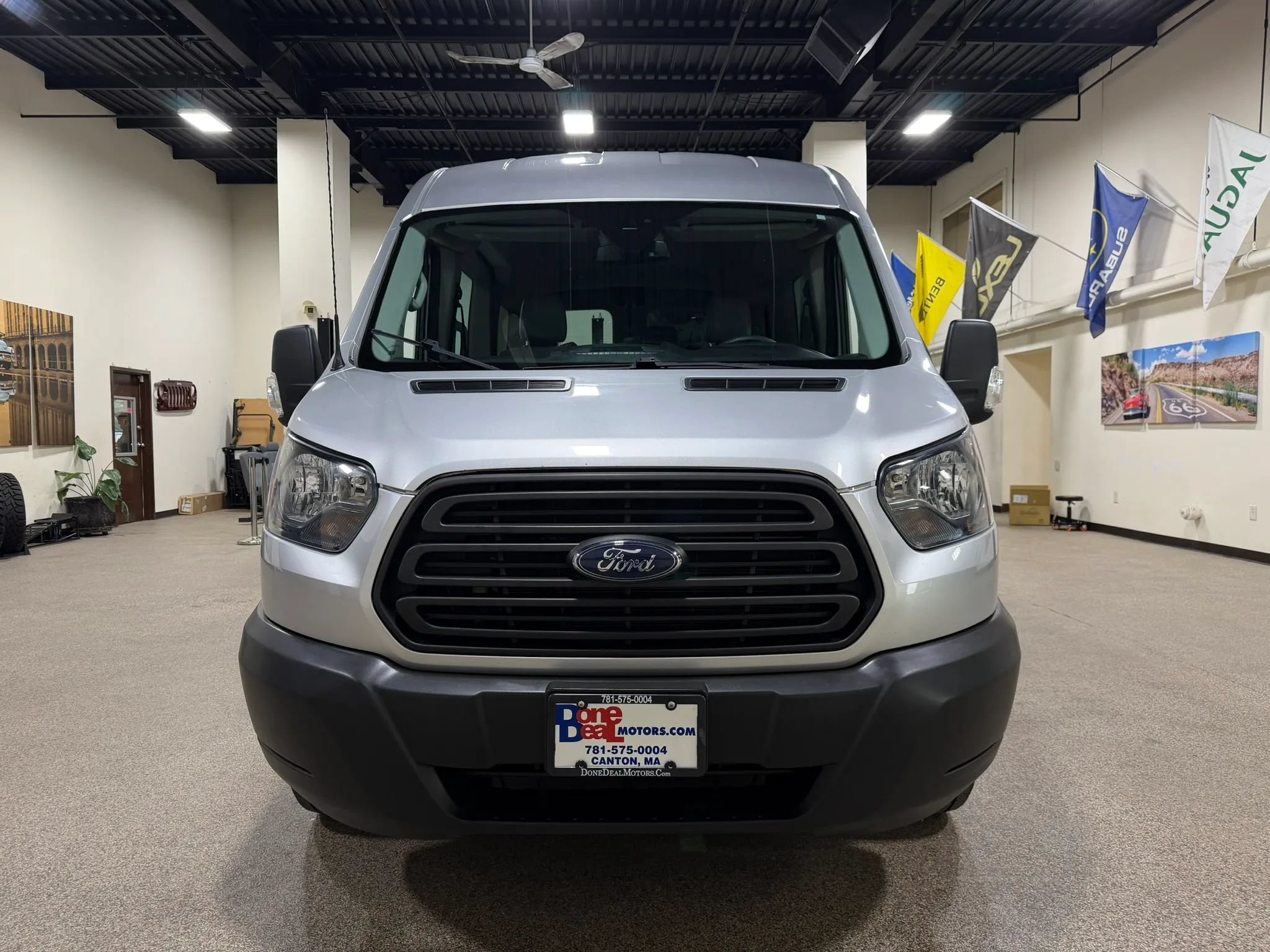 Used 2019 Ford Transit 150 XL RWD image 2