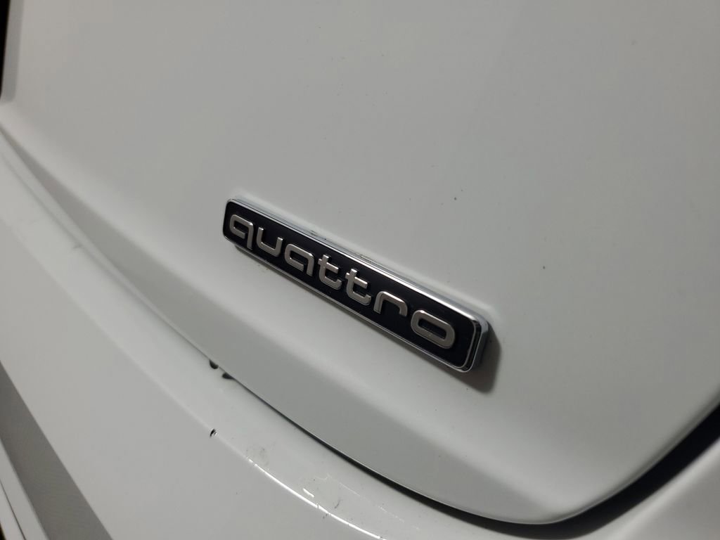 Used 2023 Audi Q8 Premium Plus image 7